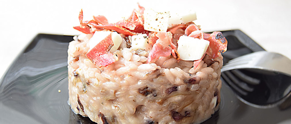 risotto al radicchio rosso, taleggio e speck