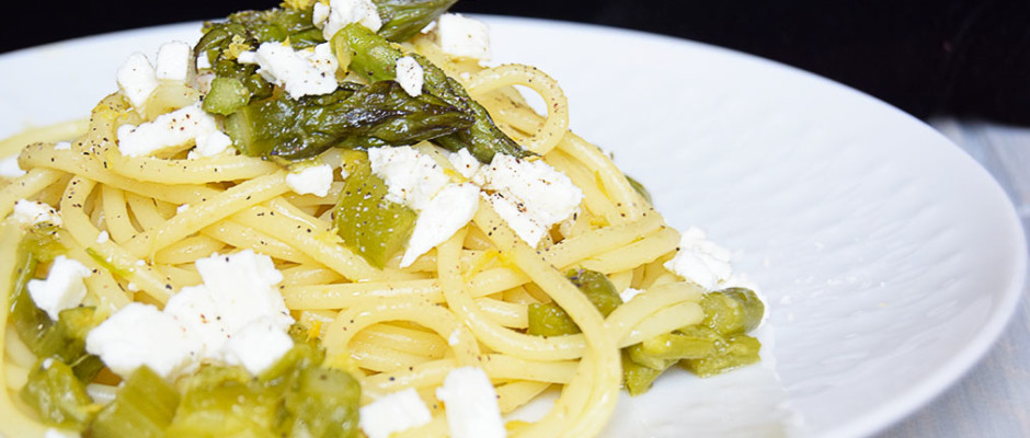 Spaghetti asparagi, feta e limone