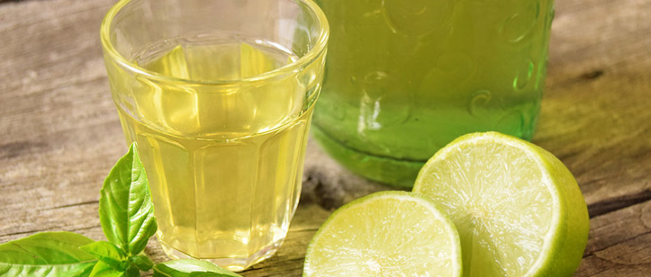 Liquore al basilico e lime