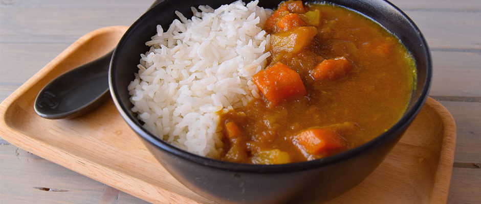 Kare raisu curry con riso Giappone