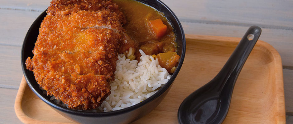 Katsukare, curry e tonkatsu