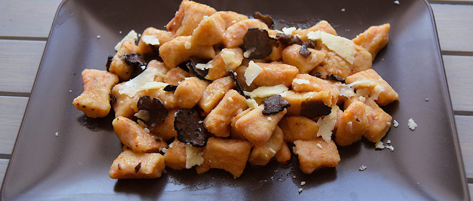 gnocchi di zucca al tartufo nero