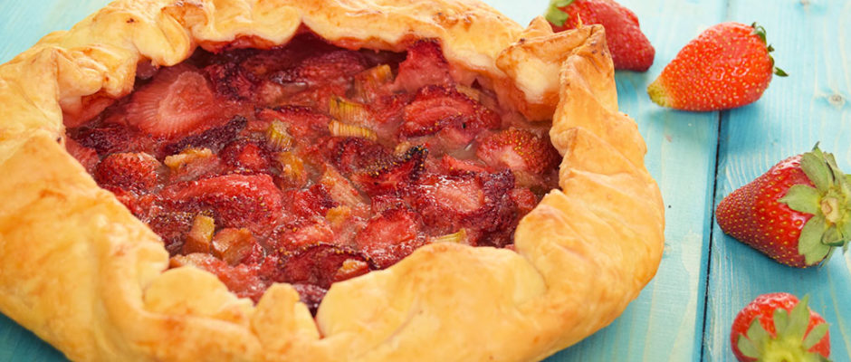 Galette fragole e rabarbaro