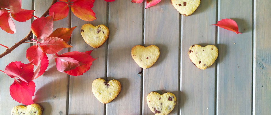 Biscotti al cocco con gocce di cioccolato