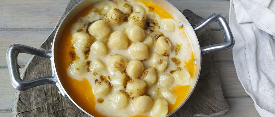 Gnocchi cacio e pepe su crema di zucca