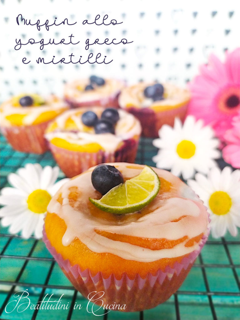 Muffin allo yogurt greco e mirtilli