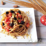 Spaghetti al tonno, pomodorini e mandorle