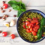 Insalata di riso e farro al pesto con pomodorini confit