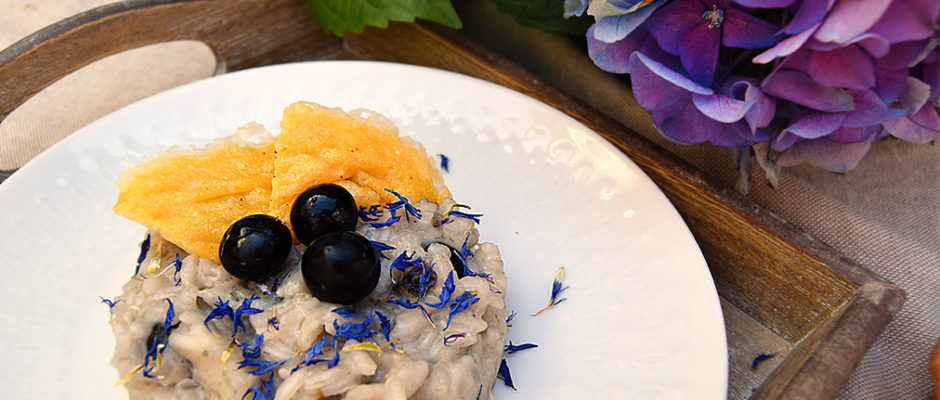 Risotto al Blu Mugello con mirtilli e fiordalisi