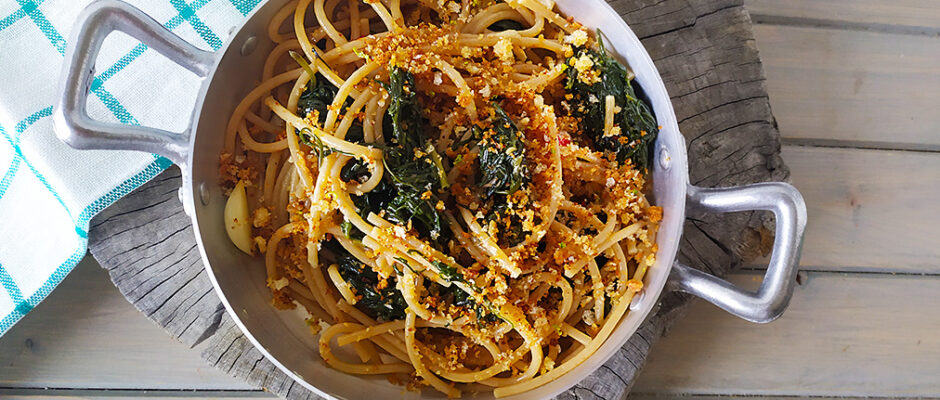 Pasta con agretti e bottarga