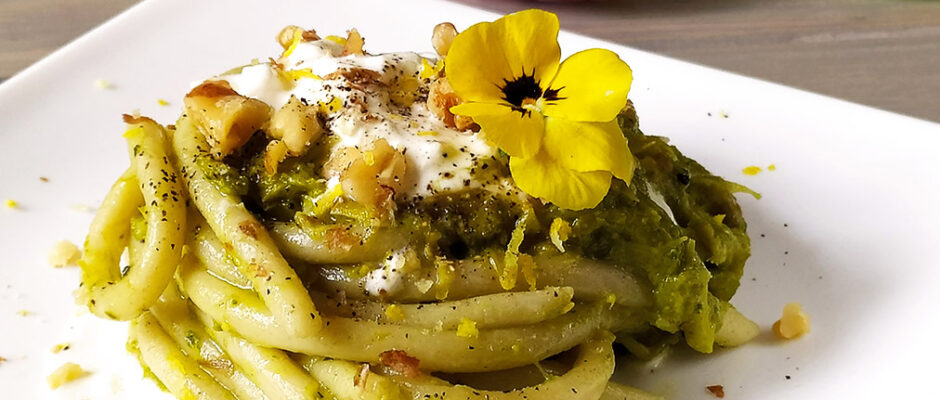 Pici al pesto di asparagi e stracciatella di bufala