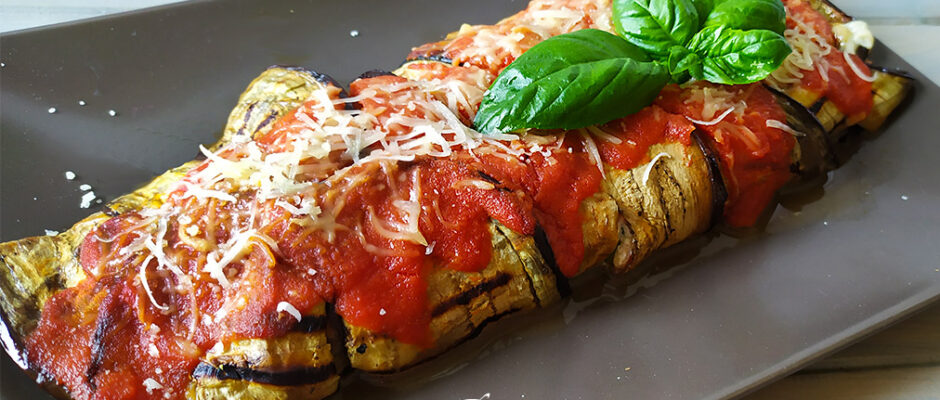 Rotolo di melanzane con prosciutto cotto e ricotta